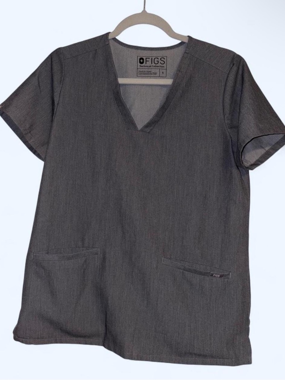 FIGS Graphite Scrubs Set - Picture 2 of 7